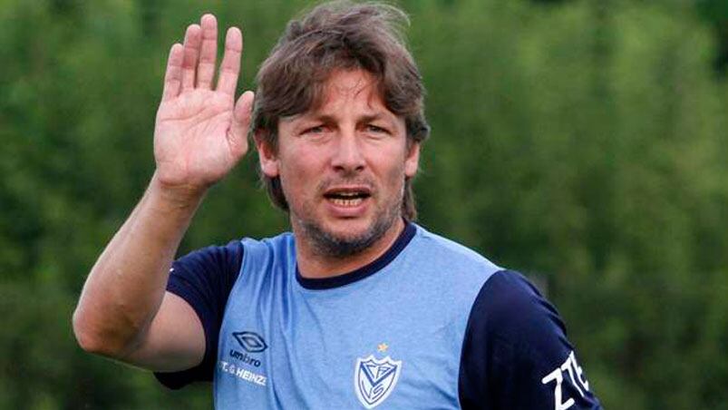 El flamante DT de Vélez se puso firme. Foto: Fotobaires.