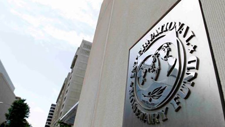 El FMI reconoció los esfuerzos realizados,pero dice que Argentina tiene asuntos pendientes.