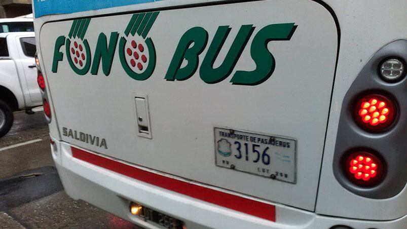 El Fono Bus que conducía el chofer a quien acusan de usar el celular.