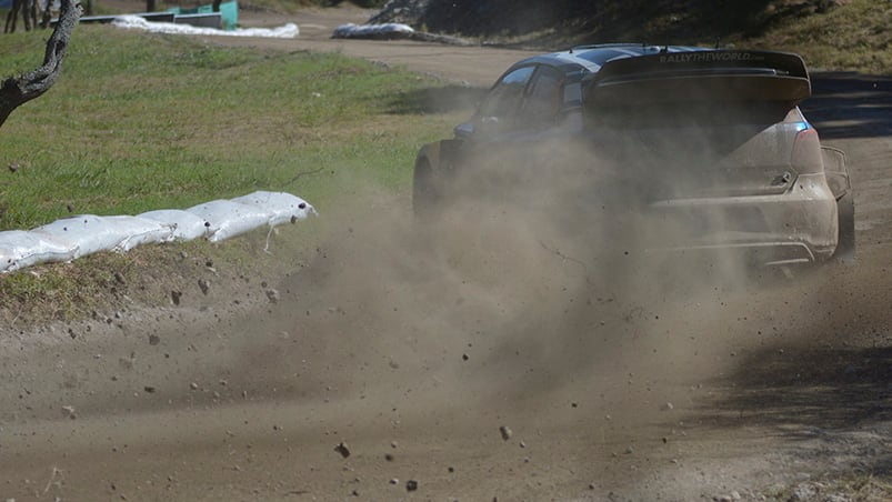 El francés Sebastien Ogier en el Super Especial de Carlos Paz. Foto: Lucio Casalla / ElDoce.tv