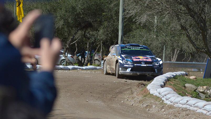 El francés Sebastien Ogier en el Super Especial de Carlos Paz. Foto: Lucio Casalla / ElDoce.tv