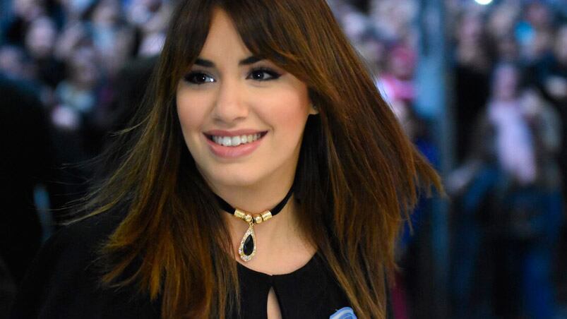 El frío cordobés no permitió que Lali mostrara su tatuaje nuevo.