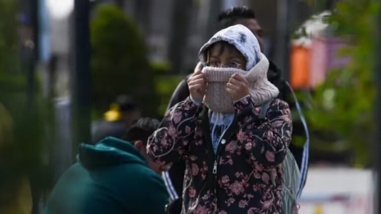 El frío obligó a los cordobeses a abrigarse con toda.