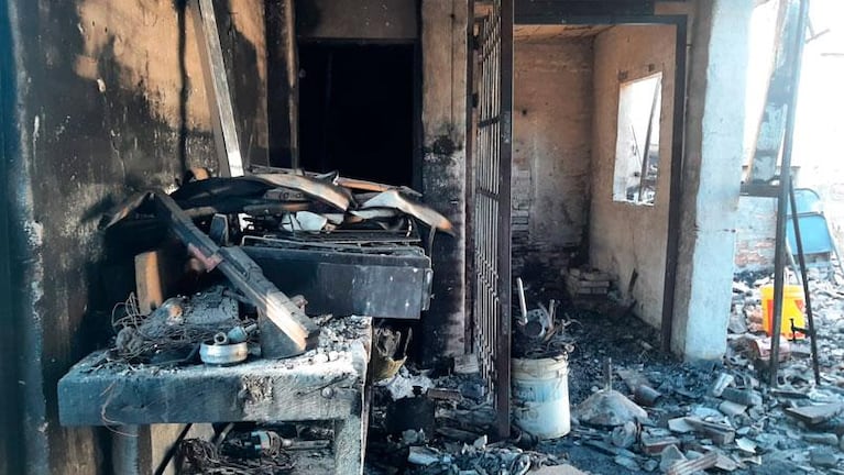 El fuego destruyó su taller y no puede trabajar: su desolador relato
