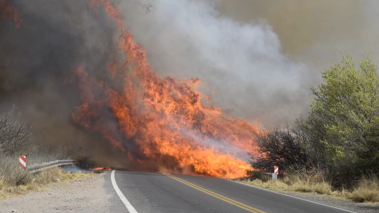 El fuego en Capilla del Monte.