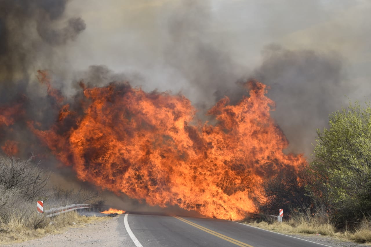 El fuego en Capilla del Monte.