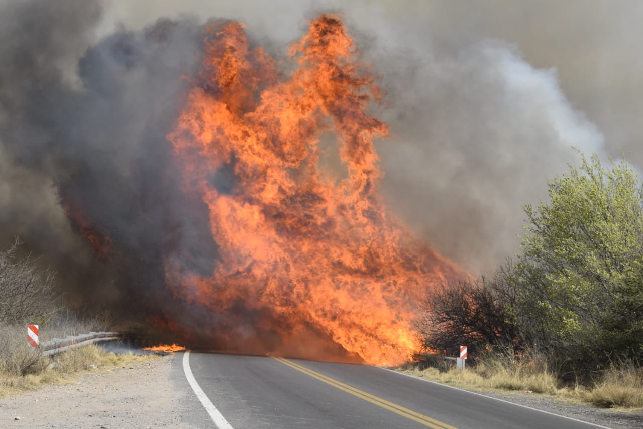 El fuego en Capilla del Monte.