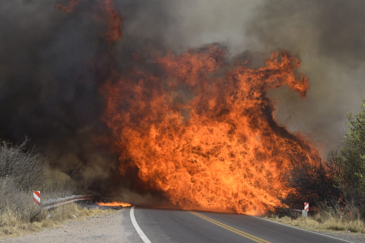 El fuego en Capilla del Monte.