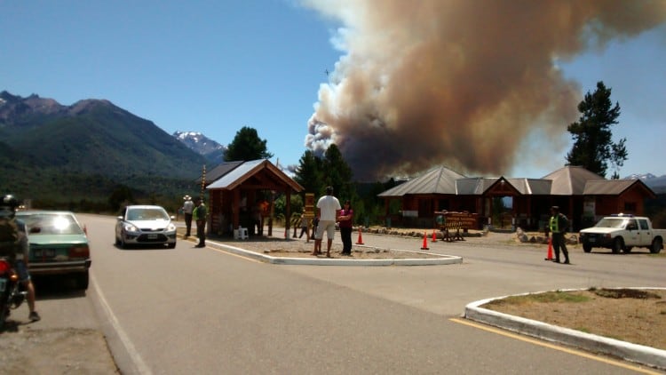 El fuego quemó más de mil hectáreas en Chubut. 