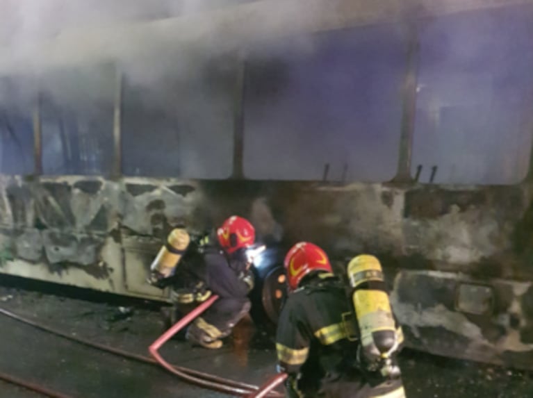 El fuego se desató mientras el colectivo circulaba.