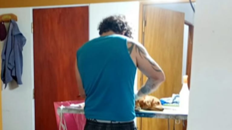 El funcionario fue grabado en reiteradas ocasiones.