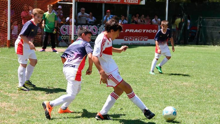 El Fútbol Infantil es un espacio de crecimiento para los chicos desde hace 30 años. Foto: Damián Reyna.