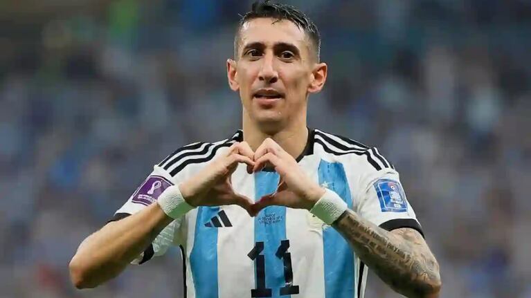 El futbolista recibió una amenaza en el country de Funes donde tiene una casa.