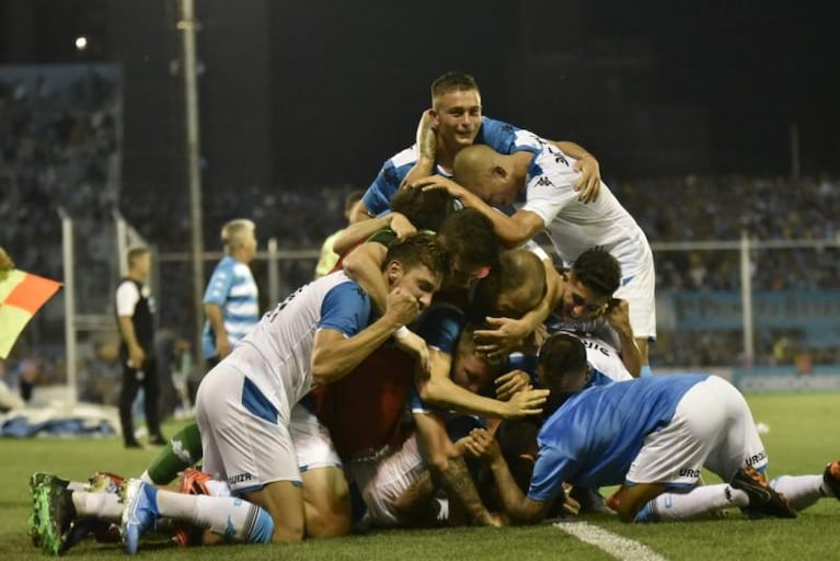 El futuro de Belgrano: la dirigencia se reunió con Ricardo Caruso Lombardi