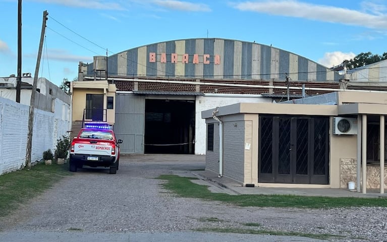 El galpón donde se encuentra la cámara séptica de la tragedia del operario.