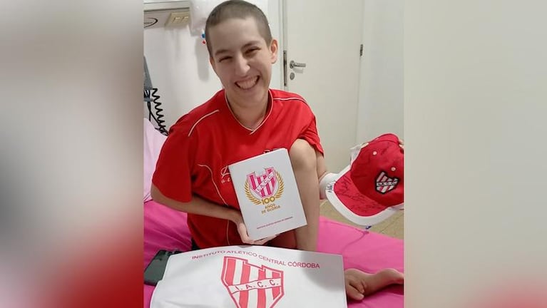 El gesto de una docente, un amigo y los jugadores de Instituto con una alumna con leucemia