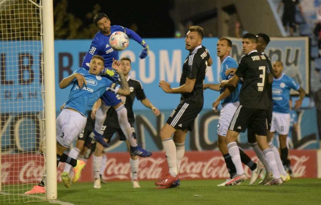 El Gigante de Alberdi fue un carnaval. Foto: Lucio Casalla/ElDoce.tv.