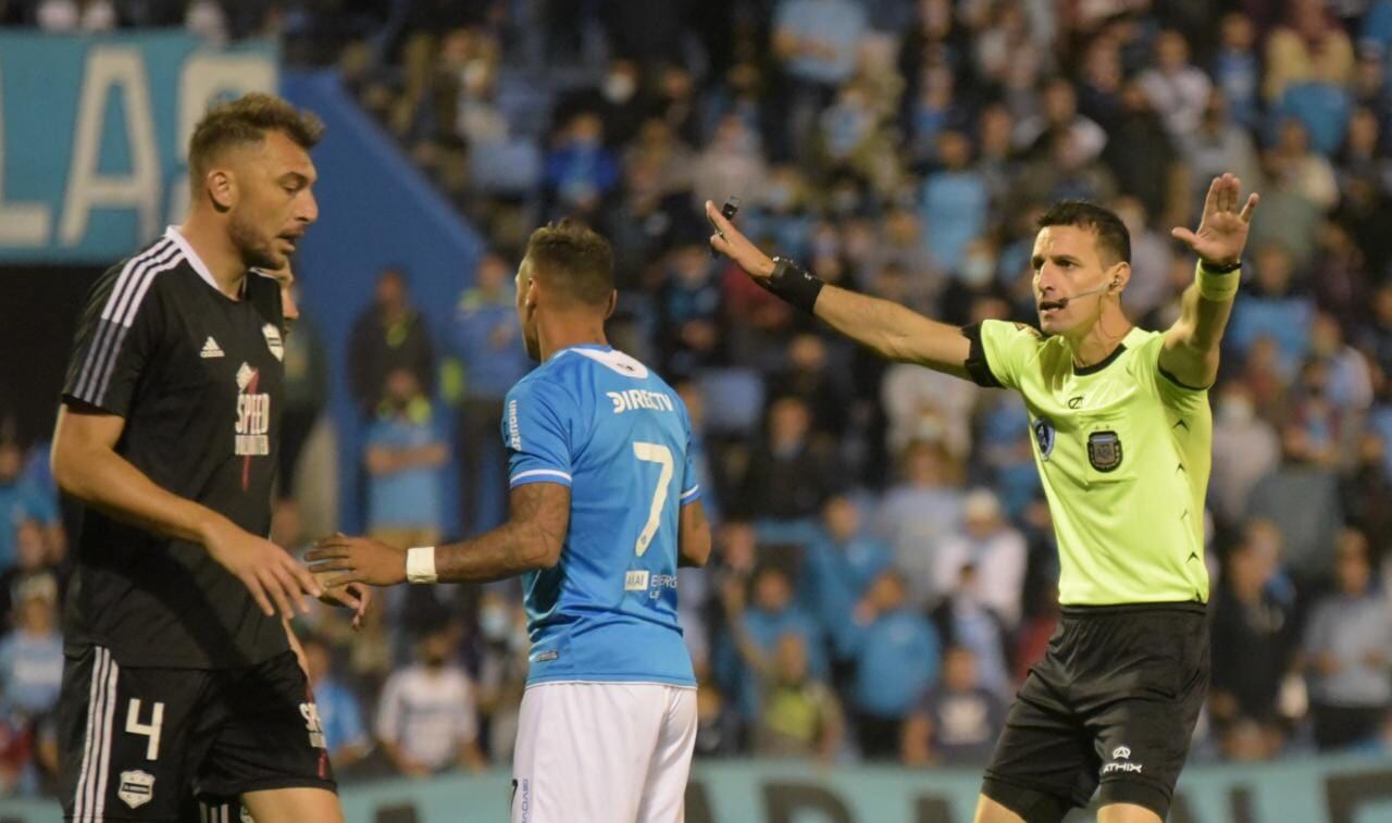 El Gigante de Alberdi fue un carnaval. Foto: Lucio Casalla/ElDoce.tv.