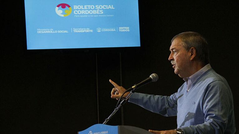 El gobernador destacó la ayuda social para los más necesitados.