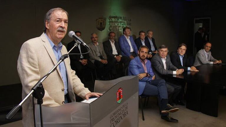 El gobernador encabezó el anuncio en Casa de Gobierno. 