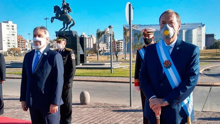 El gobernador Juan Schiaretti acompañado por el intendente Martín Llaryora.