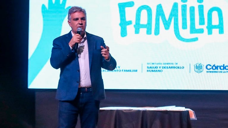 El gobernador Llaryora cuestionó los ajustes impulsados por Nación en discapacidad.