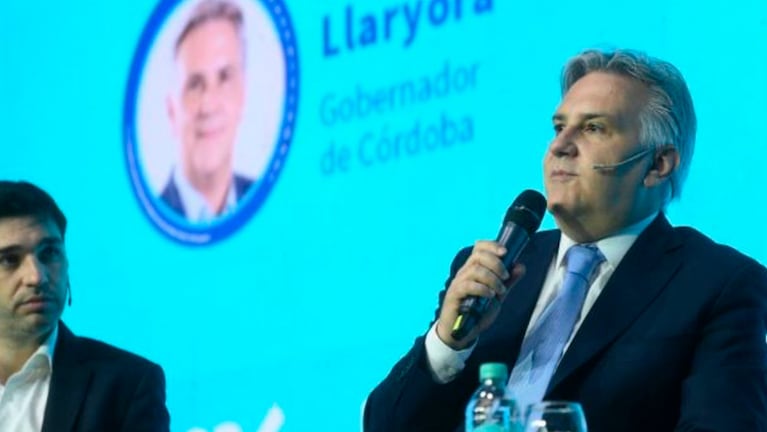 El gobernador Llaryora en el Coloquio de Idea.