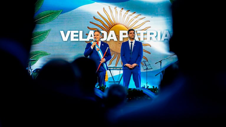El gobernador Llaryora en la vigilia por el 9 de Julio.