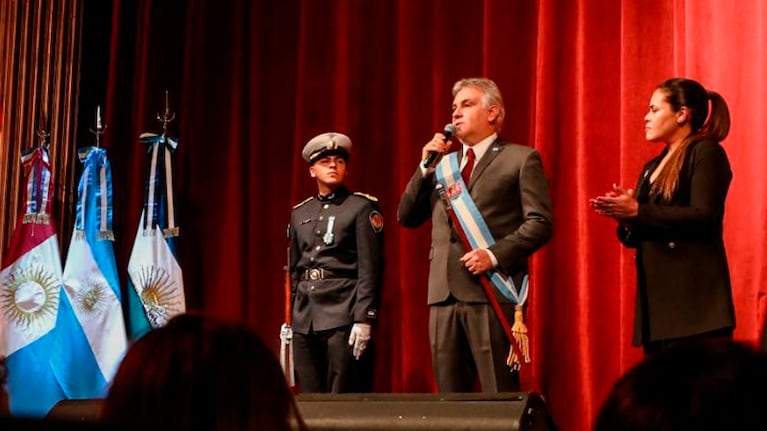 El gobernador Llaryora encabezó la velada de gala en Huinca Renancó. Foto: Prensa Gobierno de Córdoba.