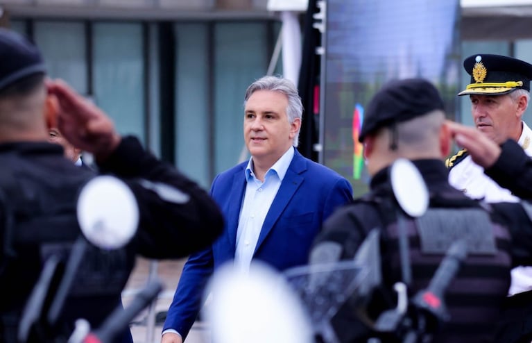 El gobernador pidió leyes que permitan actuar con más contundencia a los agentes.