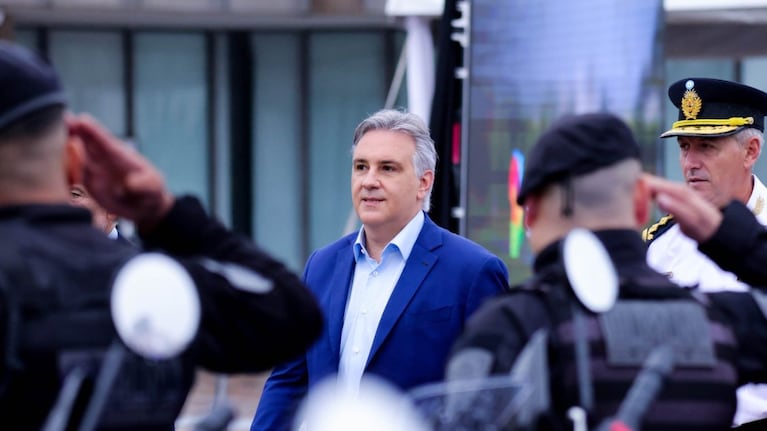 El gobernador pidió leyes que permitan actuar con más contundencia a los agentes.