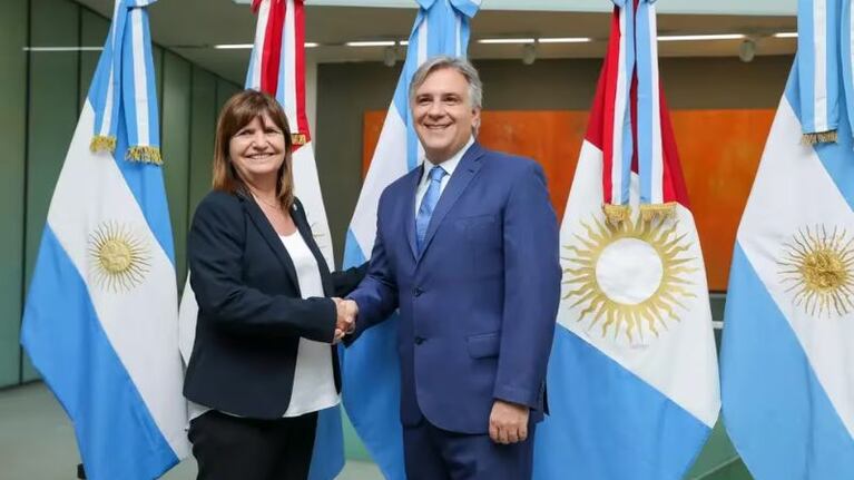 El gobernador recibió a la ministra en el Centro Cívico.