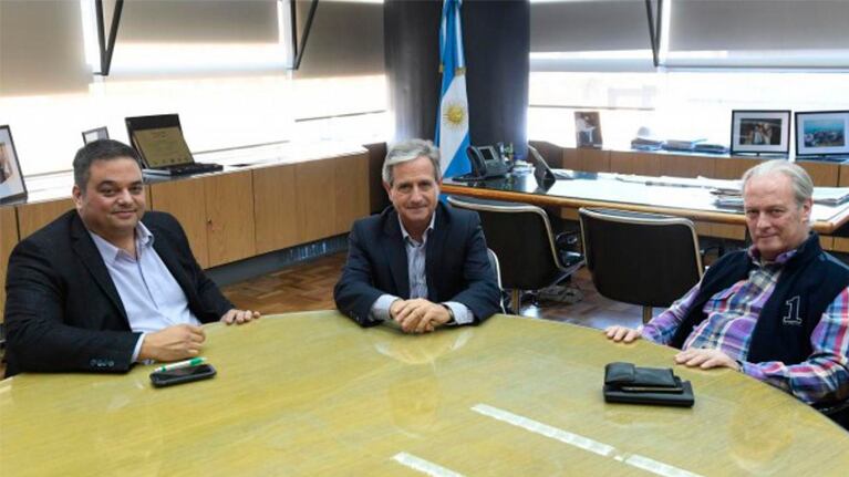 El Gobierno cerró un porcentaje en línea a su meta oficial para todos los empleados argentinos.