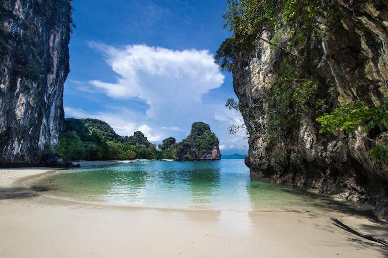 El gobierno de Filipinas prohíbe el turismo en la isla de Boracay