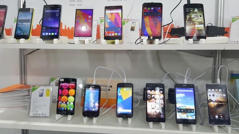El Gobierno eliminará los aranceles a la importación de celulares.