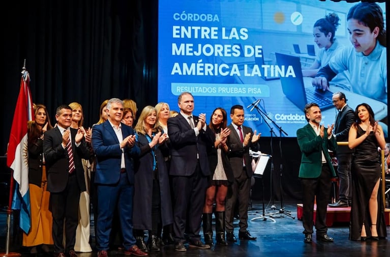 El Gobierno provincial aplaudió a los docentes cordobeses.