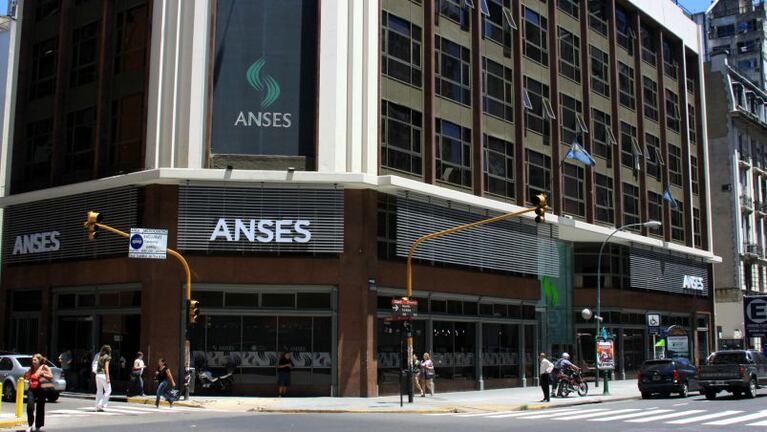 El Gobierno reforzará las partidas del ANSeS, subsidios y obras públicas, al final del ciclo.