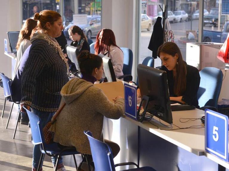 El Gobierno subió el piso para cobrar las asignaciones familiares