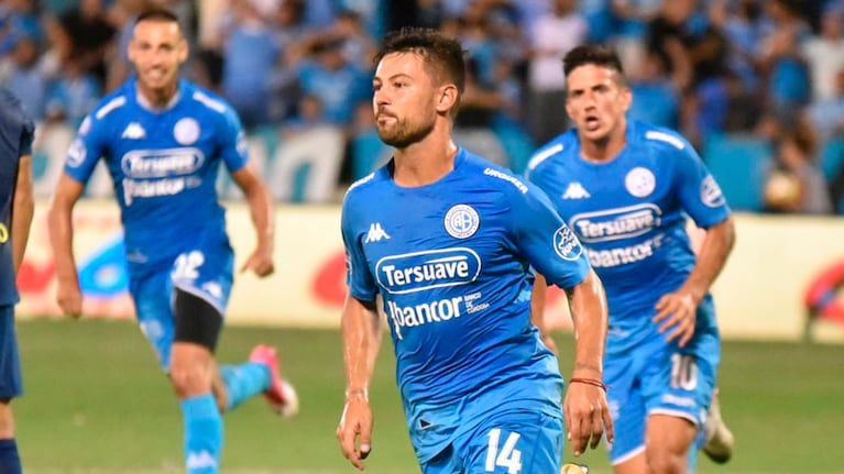 El gol de Lértora se festejó con todo en el Gigante.