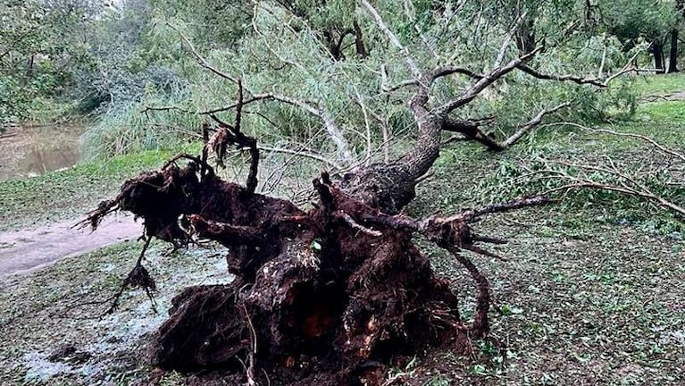 El granizo sorprendió a los turistas en las sierras pero el calor no afloja