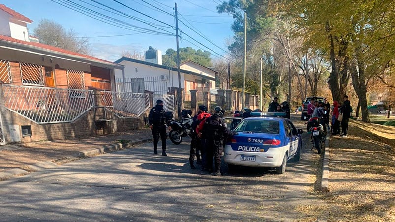 El grave hecho ocurrió este viernes en la calle Alfonsina Storni, en Carlos Paz.