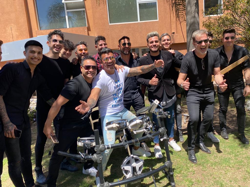 El grupo festejó sus 20 años en El Show del Lagarto.