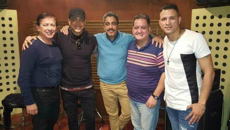 El grupo invitó al dominicano grabar el tema y video clip de un himno del cuarteto.