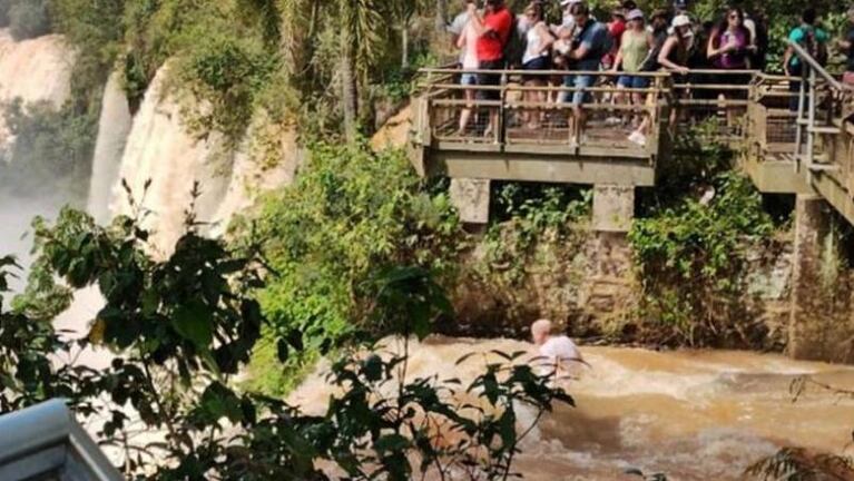 El hallazgo en medio de la búsqueda del turista que cayó a las Cataratas del Iguazú