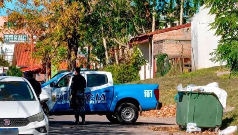 El hallazgo fue hecho por una mujer de 70 años que estaba tirando la basura.