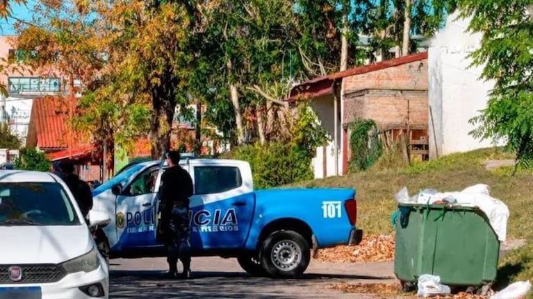 El hallazgo fue hecho por una mujer de 70 años que estaba tirando la basura.