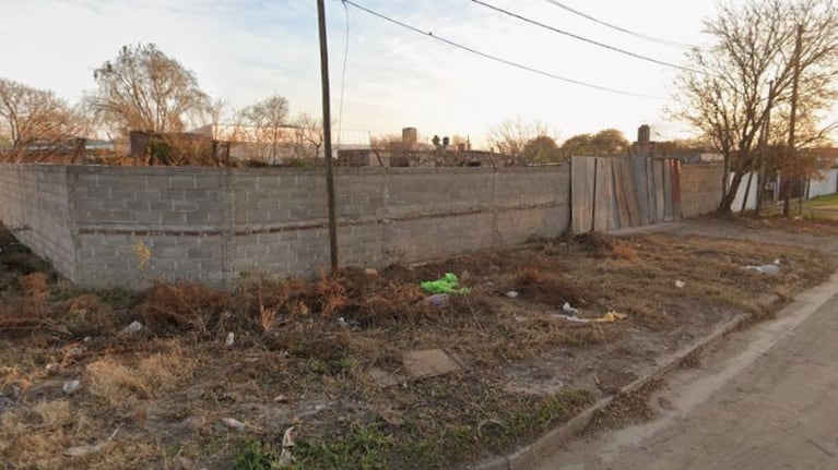 El hallazgo se produjo en la calle Sucre al 2300, en Villa María. (Foto: Prensa Policía)