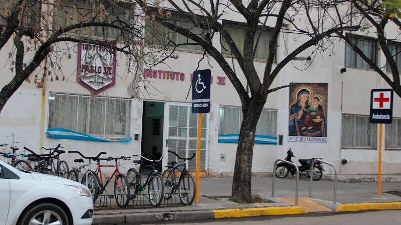 El hecho ocurrió en medio del aula. Foto: El Periódico.