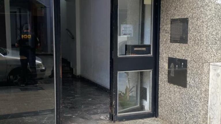 El hecho ocurrió en un edificio de La Plata.