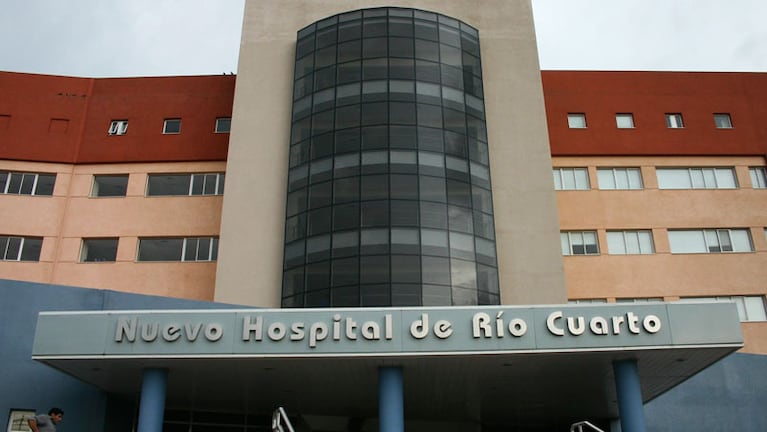 El herido está internado en el Hospital San Antonio de Padua. 